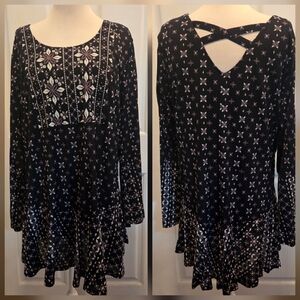 Bohemian Top Popover Size 1X Fall Winter Flowy Geometric Print Gypsy Boho Black